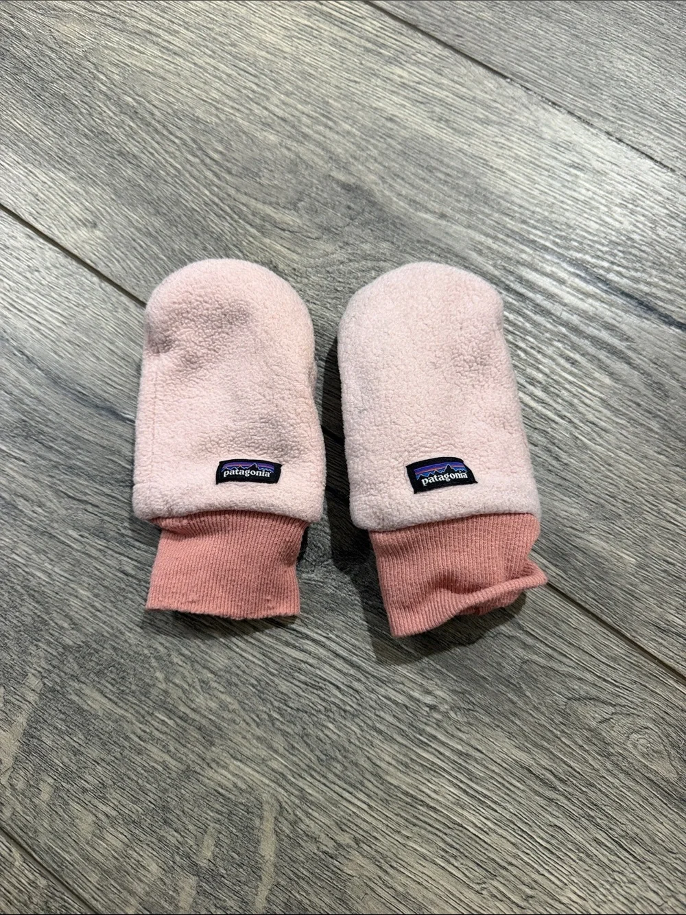 • Patagonia • Kids Light Pink Fleece Mittens Toddlers 2T-5T